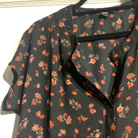 Icone / Simons drapey floral blouse - Picture 4 of 12